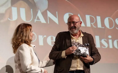 Juan Carlos Villanueva recibe el Premio Isidoro Jiménez